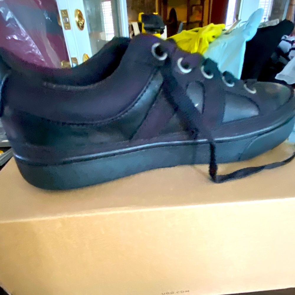 Ugg kids shoes